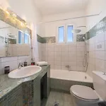 Gerasimos Dream House - 7 Minutes From The Airport *