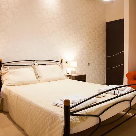 Gerasimos Dream House - 7 Minutes From The Airport *