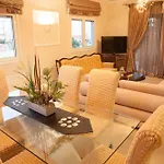 Gerasimos Dream House - 7 Minutes From The Airport Lejlighed