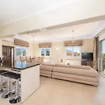 Apartament Gerasimos Dream House - 7 Minutes From The Airport Lakíthra