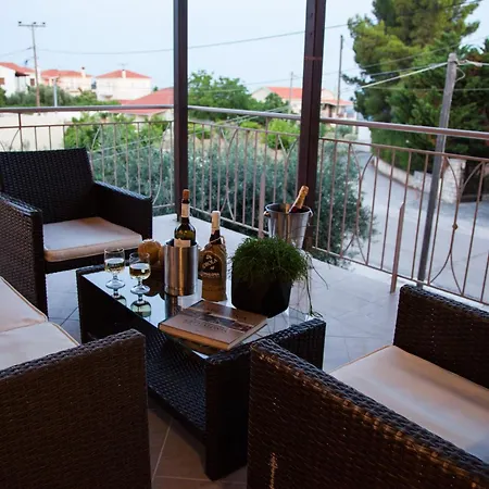 Apartmán Gerasimos Dream House - 7 Minutes From The Airport Lakíthra